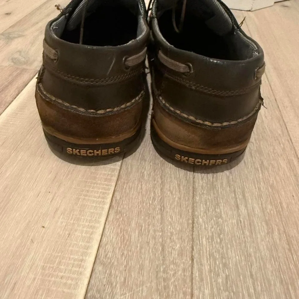 Sketchers Brown leather boat shoes with a classic look Sz 12